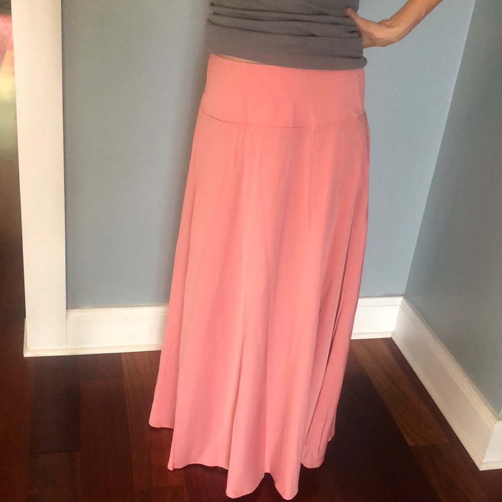 XL Polyester long pink skirt. New condition, never been worn